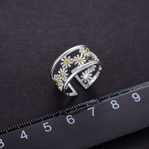 Daisy ring