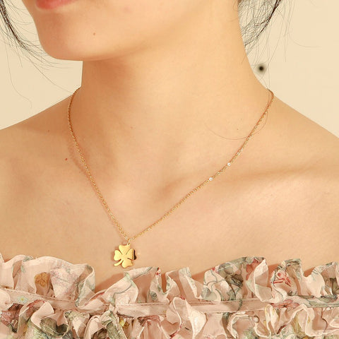 Clover Necklace