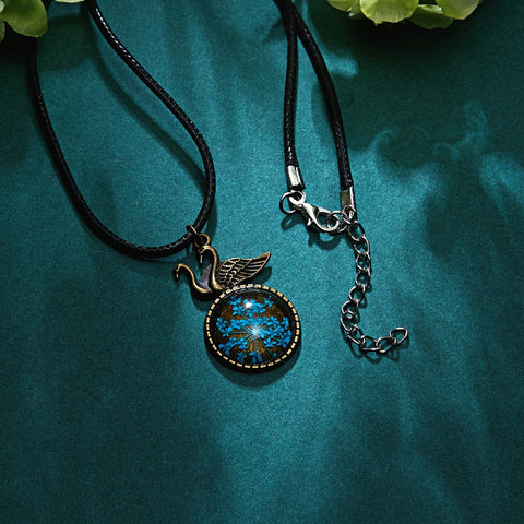 Swan Round Cameo - Necklace
