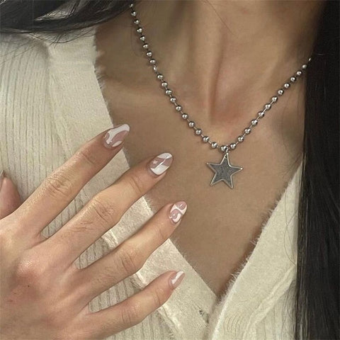 Sparkling necklace