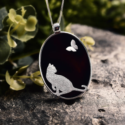 Natural Agate Handmade Cat And Butterfly Pendant
