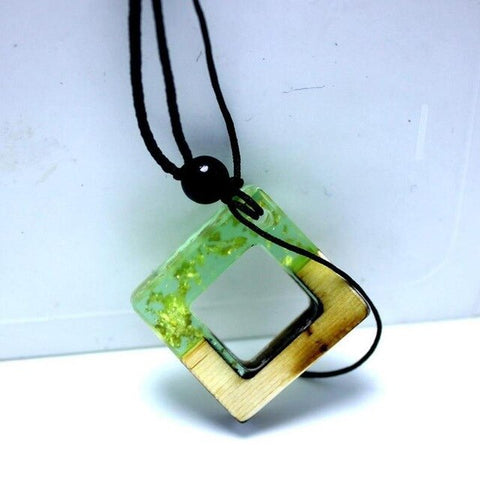 "Dancing Green" Necklace