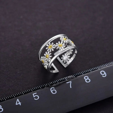 Daisy ring