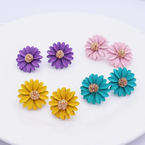Free Daisy Earrings