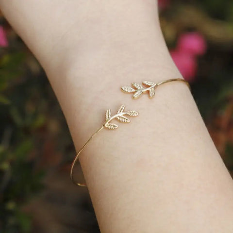 Free Leaf Bracelets
