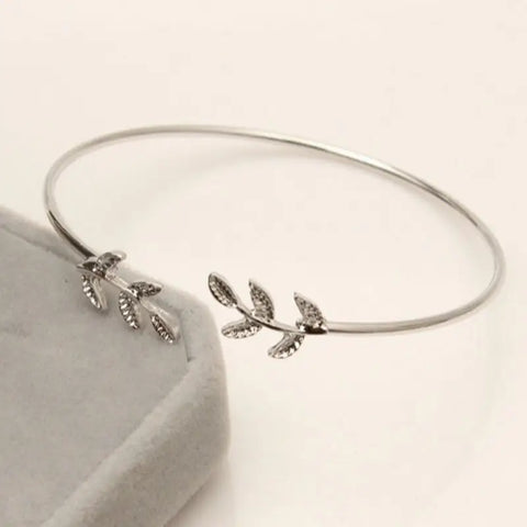 Free Leaf Bracelets
