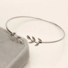 Free Leaf Bracelets
