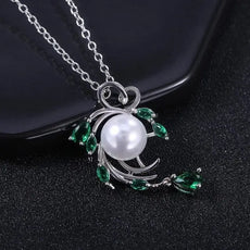 "Green Dance" Necklace