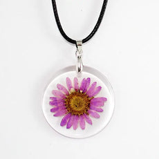 The Simple Dried Necklace