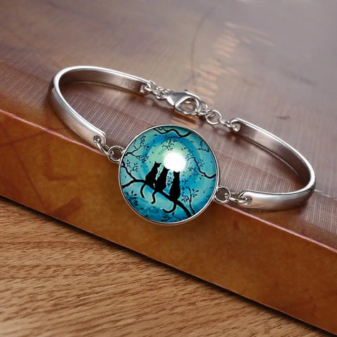 Three Cats Glow in the Dark Round Cameo - Bracelet