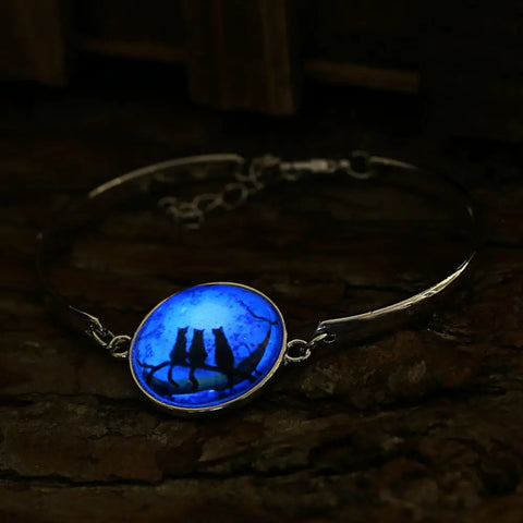 Three Cats Glow in the Dark Round Cameo - Bracelet