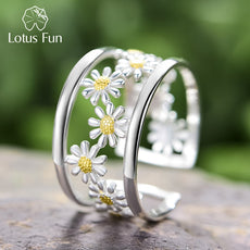 Daisy ring