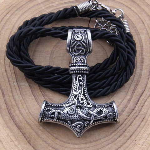 Thor´s Mjolnir necklace