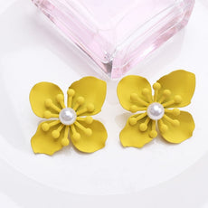 Free Petal Pearl Earrings